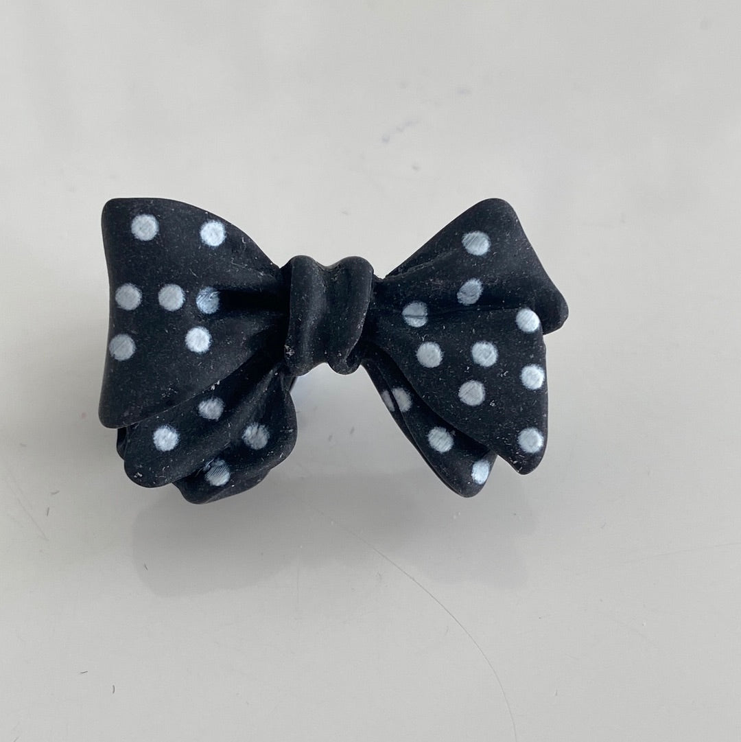 Black Spotted Bow